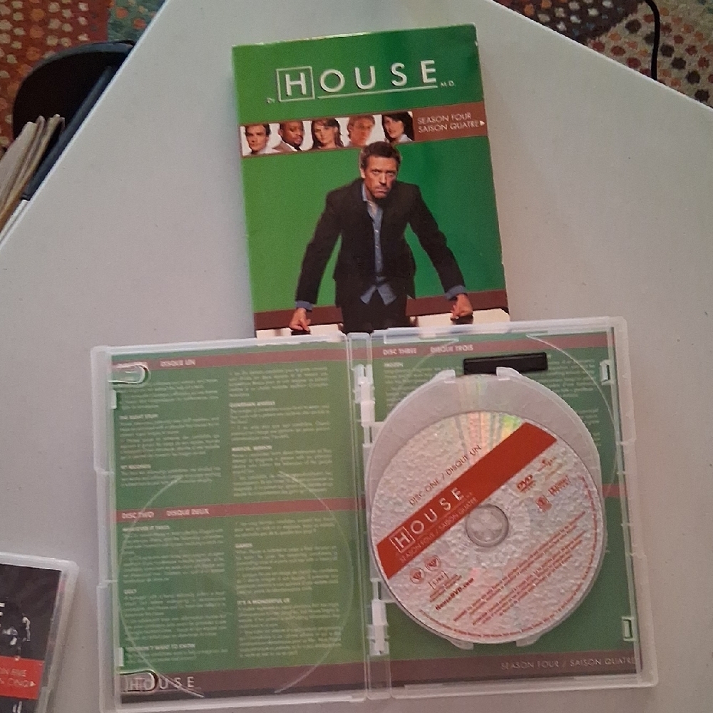 Universal House DVD Set - Green and White